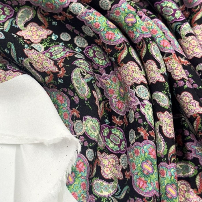 Tissu Coton Paisley noir multi couleur