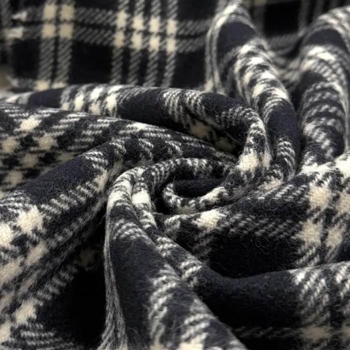 Tissu pure laine épais écossais noir et blanc