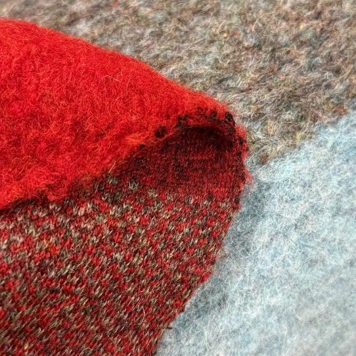 Tissu Laine acrylique épais grands carreaux rouges gris bleu ciel