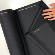 Tissu laine sèche mérinos Super 130’s uni noir à légère brillance