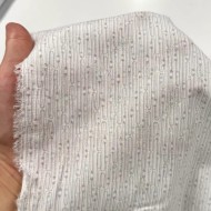 Tissu viscose coton imprimé flèches et étoiles argentées