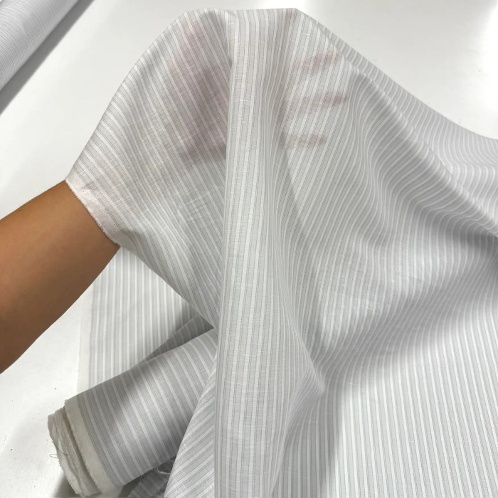 Tissu viscose coton rayé blanc et gris clair
