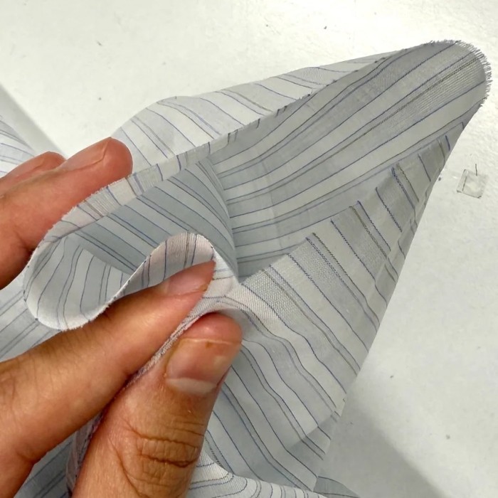 Tissu viscose coton rayé blanc et gris clair