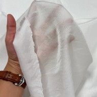 Tissu polyester polyamide satiné blanc nacré