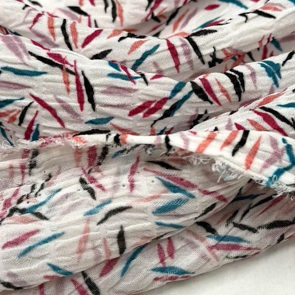 Tissu polyester gaufré imprimé fantaisie multi-couleur Tissu polyester gaufré imprimé fantaisie multi-couleur