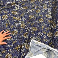 Tissu viscose floral vintage quadrillé sur fond bleu nuit