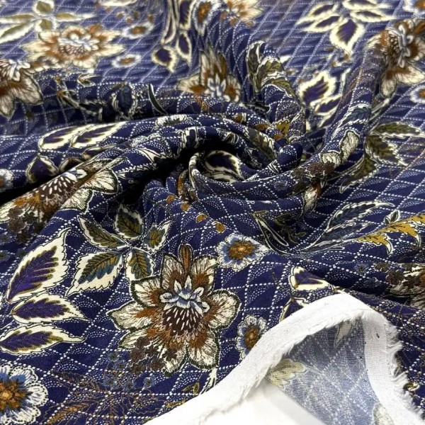 Tissu viscose floral vintage quadrillé sur fond bleu nuit Tissu viscose floral vintage quadrillé sur fond bleu nuit