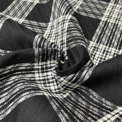 Tissu lainage gros carreaux noir blanc - Haute couture Tissu lainage gros carreaux noir blanc - Haute couture