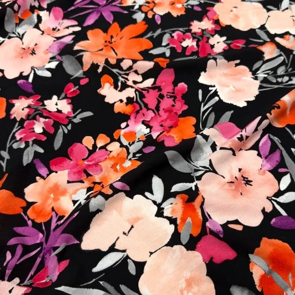 Tissu viscose floral aquarelle multicolore sur fond noir Tissu viscose floral aquarelle multicolore sur fond noir
