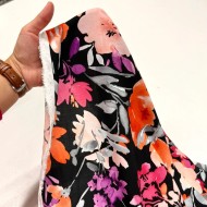 Tissu viscose floral aquarelle multicolore sur fond noir
