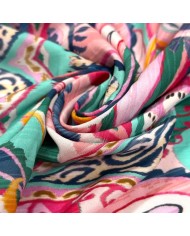 Tissu viscose paisley multicolore à bordure ethnique vert