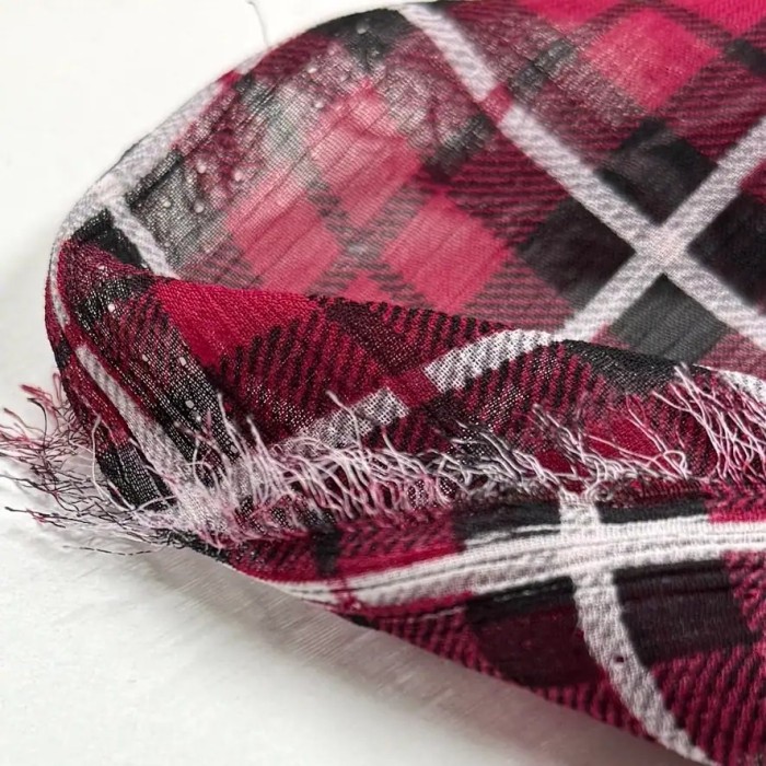 Tissu voile de polyester Carreaux tartan framboise