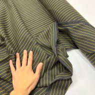 Tissu polyester aspect laine à rayures jaunes sur gris foncé