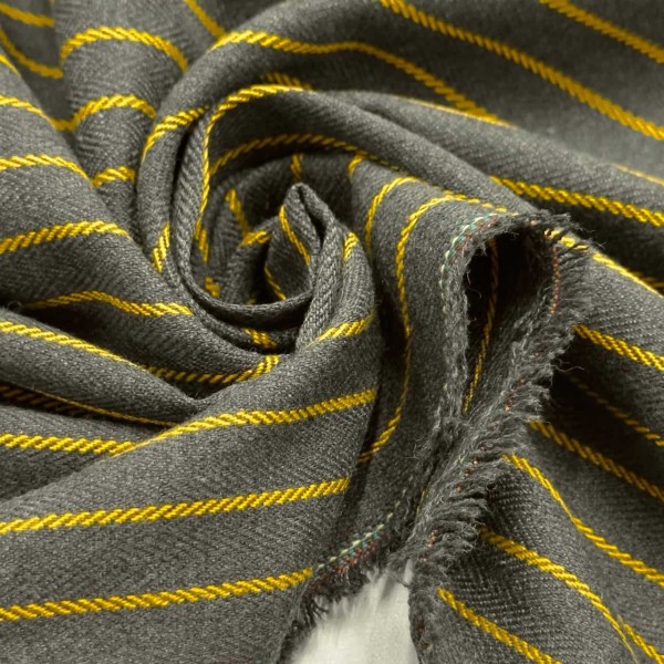 Tissu polyester aspect laine à rayures jaunes sur gris foncé Tissu polyester aspect laine à rayures jaunes sur gris foncé
