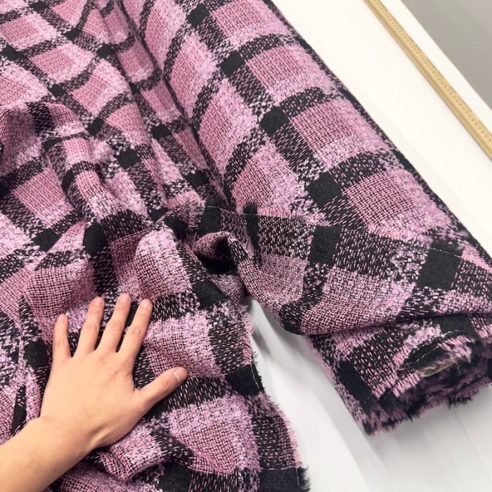 Tissu laine polyester à grandes carreaux rose et noir Tissu laine polyester à grandes carreaux rose et noir