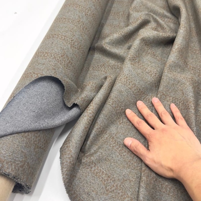 Tissu laine polyester motif abstrait marron sur gris