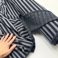 Tissu laine polyester maille épaisse à rayures marine foncé gris clair