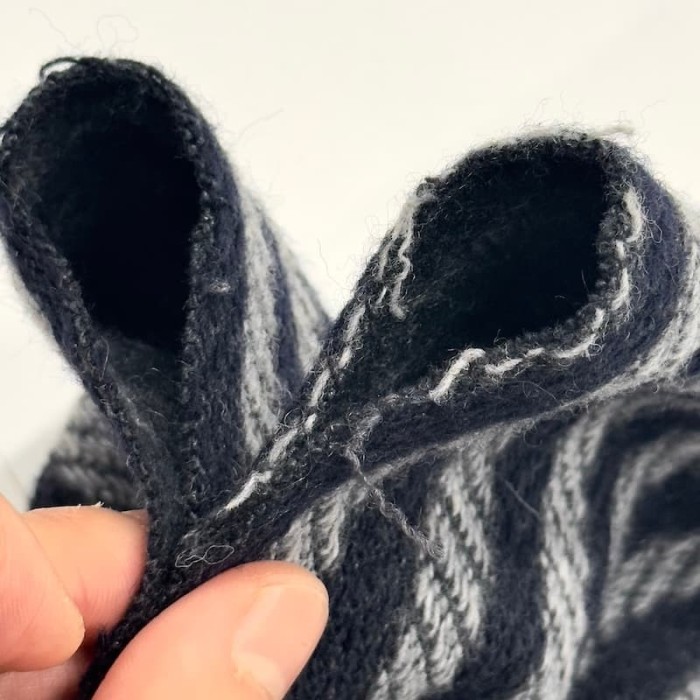 Tissu laine polyester maille épaisse à rayures marine foncé gris clair