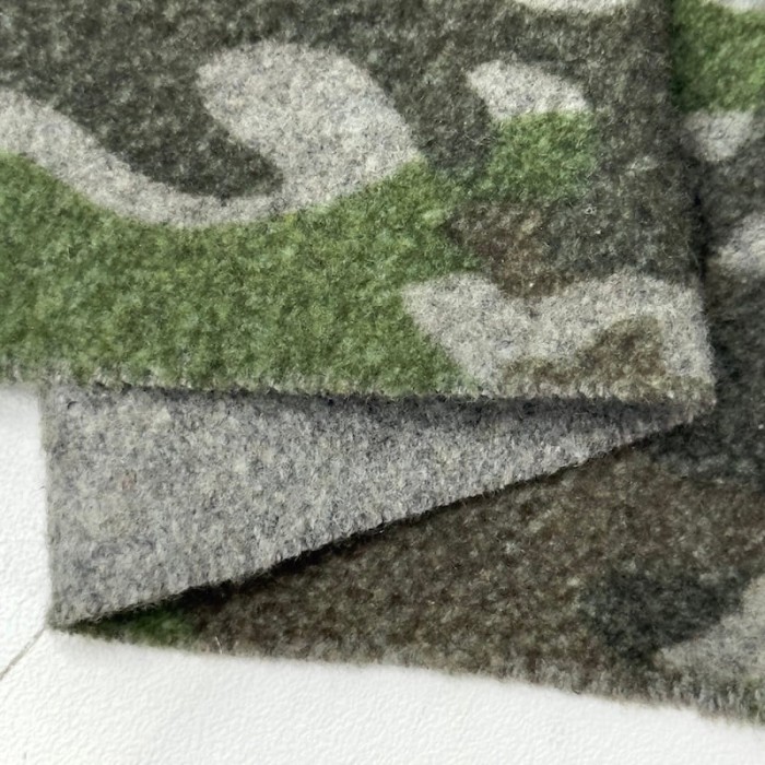 Tissu laine polyester camouflage vert kaki et gris