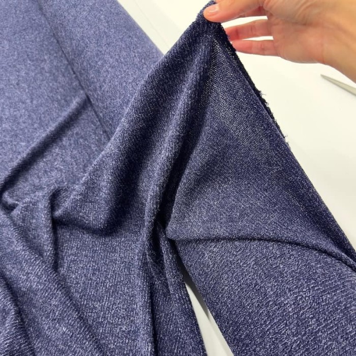 Tissu maille jersey polyester viscose bleu marine chiné