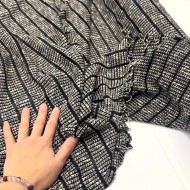 Tissu maille coton polyester effet crochet noir et blanc