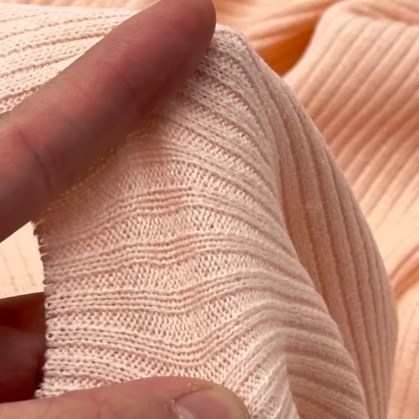 Tissu maille côtelé polyester élasthanne rose pâle Tissu maille côtelé polyester élasthanne rose pâle