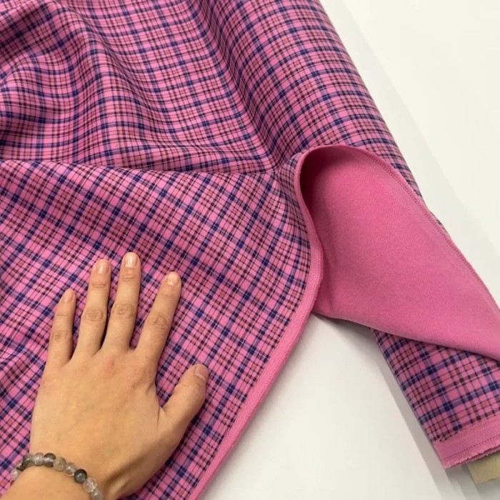 Tissu laine polyester imprimé écossais rose vif violet