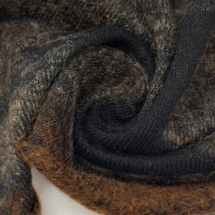Tissu panneau laine polyester 130×160 à bordures décor taupe sur noir Tissu panneau laine polyester 130×160 à bordures décor taupe sur noir