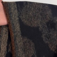 Tissu panneau laine polyester 130×160 à bordures décor taupe sur noir Tissu panneau laine polyester 130×160 à bordures décor taupe sur noir