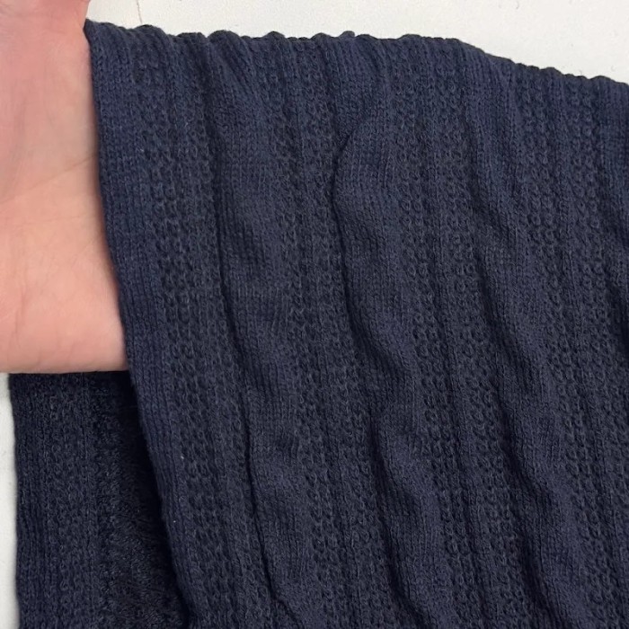 Tissu maille torsadée acrylique élasthanne maille torsades bleu marine foncé