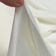 Tissu jersey viscose fin uni blanc cassé