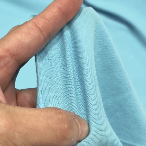 Tissu coton jersey uni bleu ciel Tissu coton jersey uni bleu ciel
