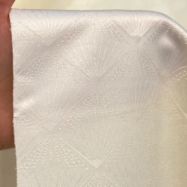 Tissu damassé pour nappe polyester éventail crème – Déperlant Tissu damassé pour nappe polyester éventail crème – Déperlant
