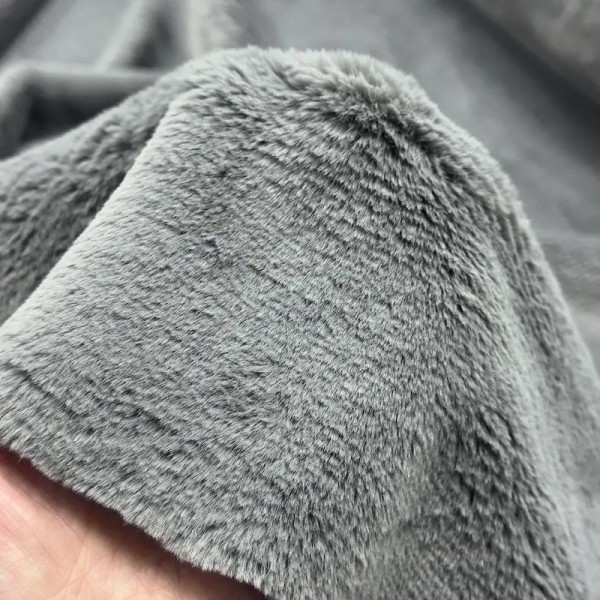 Tissu fausse fourrure polyester uni gris Tissu fausse fourrure polyester uni gris