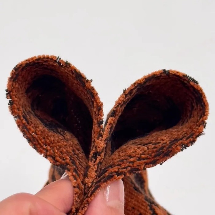 Tissu velours chenille polyester pied-de-poule brique noir