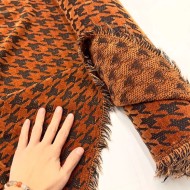 Tissu velours chenille polyester pied-de-poule brique noir