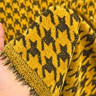 Tissu velours chenille polyester pied-de-poule moutarde noir