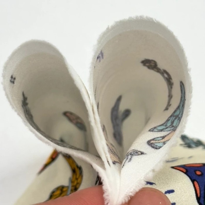 Tissu viscose imprimé champignons, papillons et soleil crème