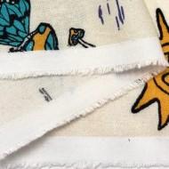 Tissu viscose imprimé champignons, papillons et soleil crème