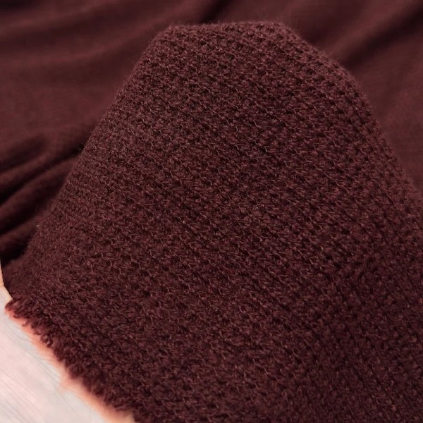 Tissu maille nid d'abeille polyester effet tricot uni bordeaux Tissu maille nid d'abeille polyester effet tricot uni bordeaux