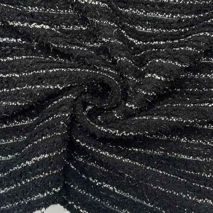 Tissu maille fantaisie polyester bouclé avec lurex rayures blanches sur noir Tissu maille fantaisie polyester bouclé avec lurex rayures blanches sur noir