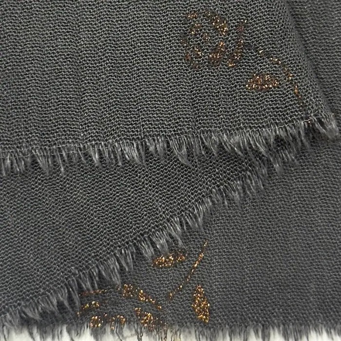 Tissu viscose décoré de roses en lurex cuivré sur anthracite Tissu viscose décoré de roses en lurex cuivré sur anthracite