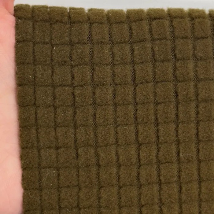 Tissu polyester relief à carreaux velouté kaki