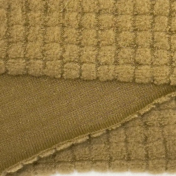 Tissu polyester relief à carreaux velouté camel