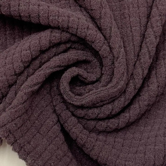 Tissu polyester relief à carreaux velouté aubergine