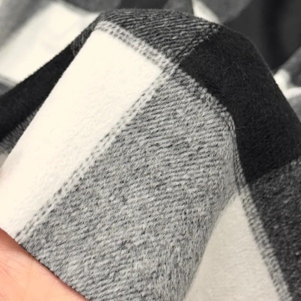 Tissu aspect lainage polyester coton effet flanelle à grands carreaux noir blanc Tissu aspect lainage polyester coton effet flanelle à grands carreaux noir blanc