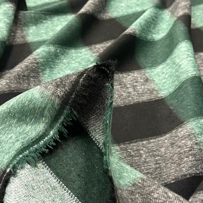 Tissu aspect lainage polyester coton effet flanelle à grands carreaux noir vert Tissu aspect lainage polyester coton effet flanelle à grands carreaux noir vert