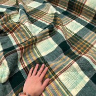 Tissu matelassé polyester laine écossais moutarde rouge sur vert Tissu matelassé polyester laine écossais moutarde rouge sur vert