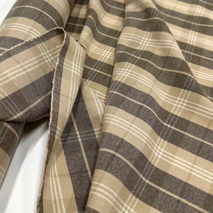 Tissu 100% coton à carreaux beiges et taupe Tissu 100% coton à carreaux beiges et taupe