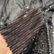Tissu sequins brodé sur tulle polyester noir Tissu sequins brodé sur tulle polyester noir